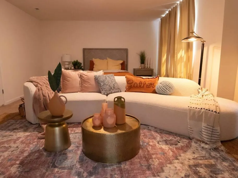 아파트 Luxury Beautiful Spacious Retreat Getaway 콜럼버스